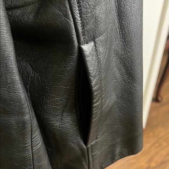 Outbrook Black Leather Women's Jacket - Picture 7 of 16